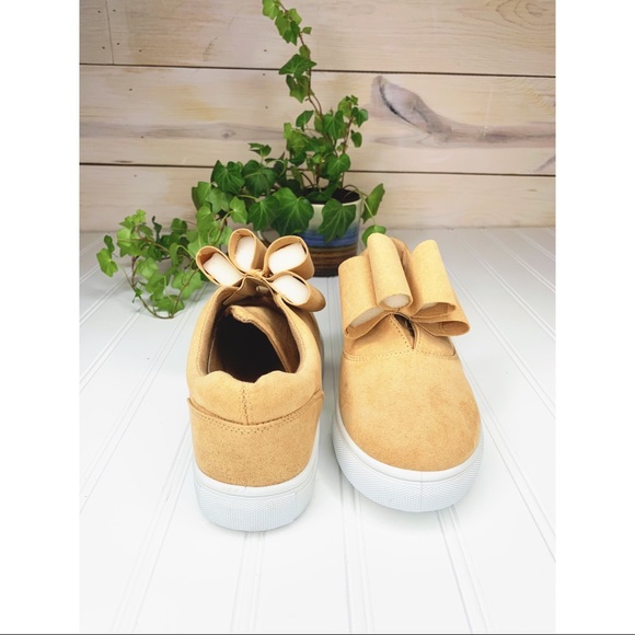 Tan Bow Sneakers - Picture 4 of 8